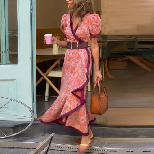 Alina™ | Elegant Rosa Maxikjole med Korte Ermer